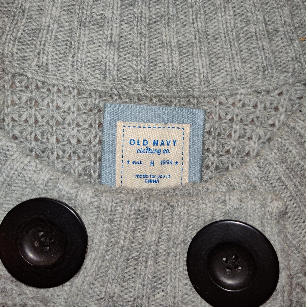 ๐ฅ SALE! 6/$29 Scoop Neck Button Up Sweater - Picture 4 of 6